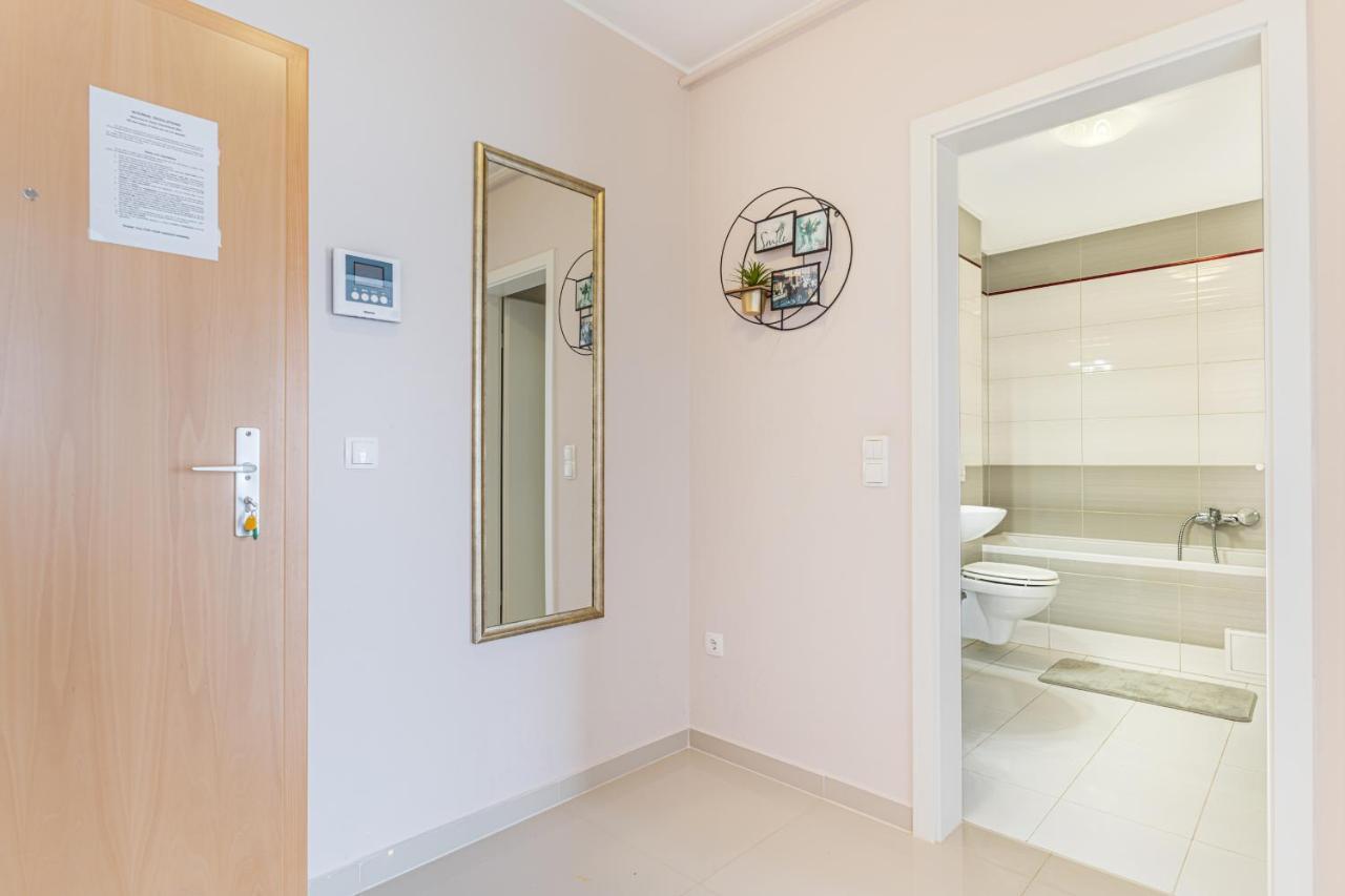 Apartament Belles Roses Brasov Lägenhet Exteriör bild