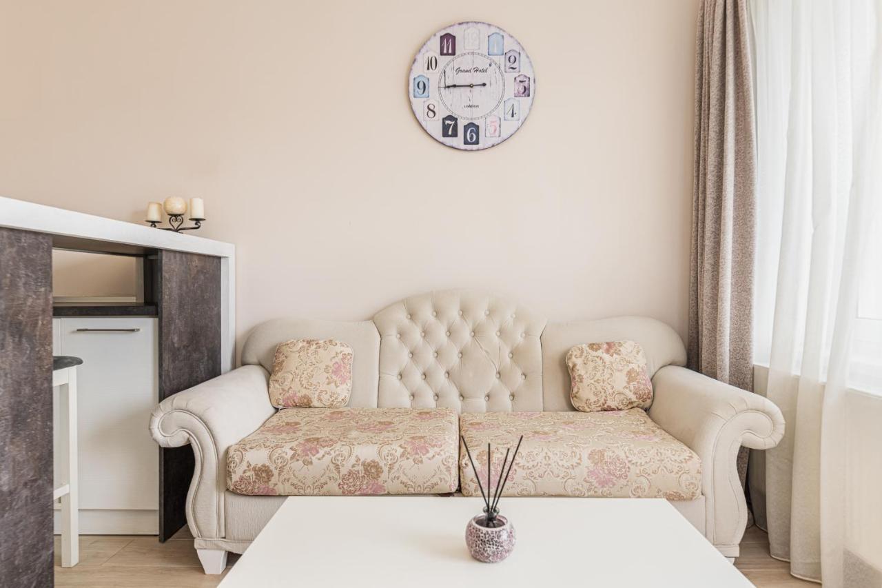 Apartament Belles Roses Brasov Lägenhet Exteriör bild