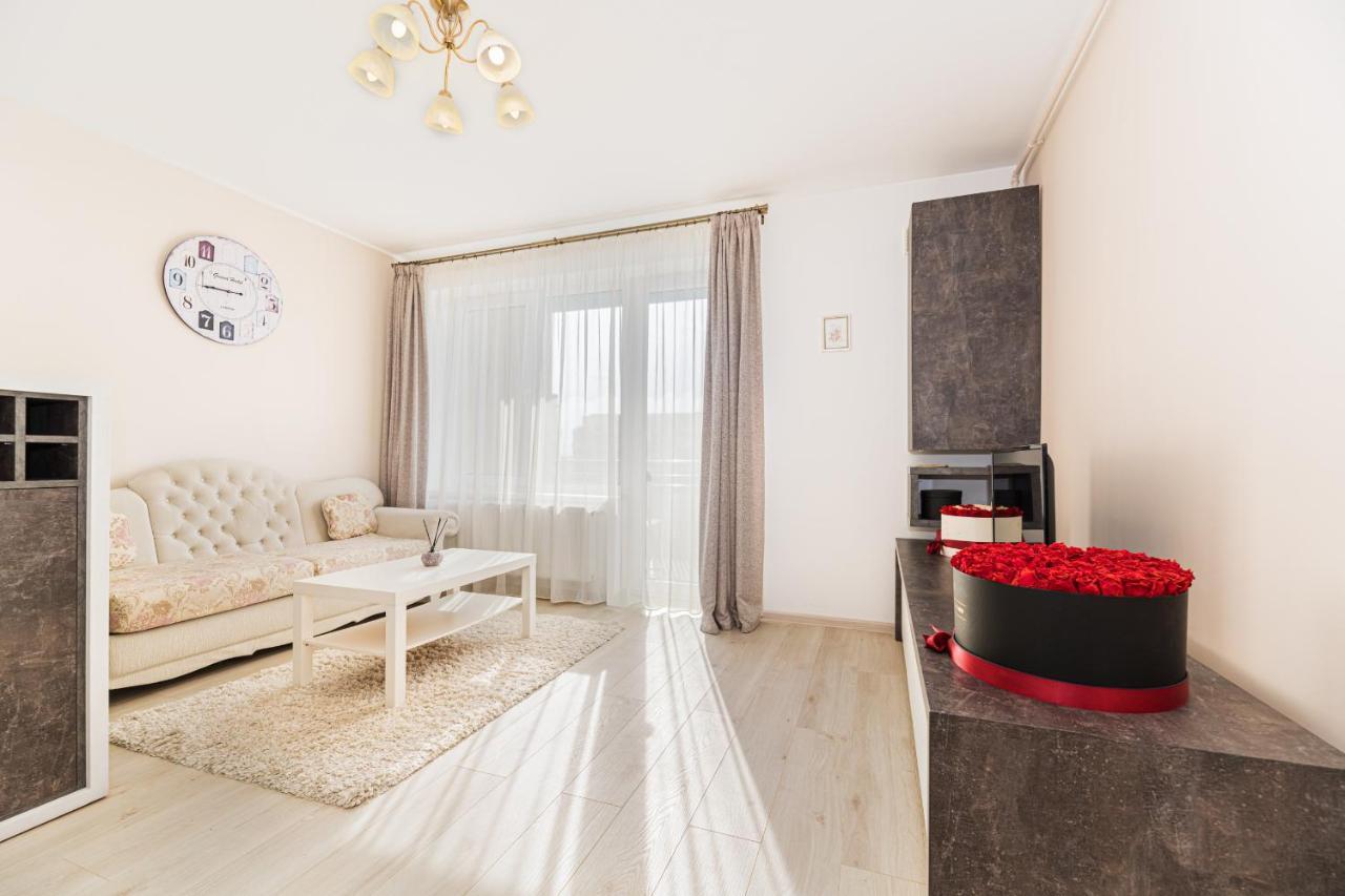 Apartament Belles Roses Brasov Lägenhet Exteriör bild